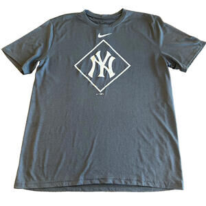 NWT Nike New York Yankees Short Sleeve Dri-Fit Shirt Size Men's Large